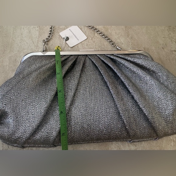 Nina pleated clutch bag - Picture 12 of 15